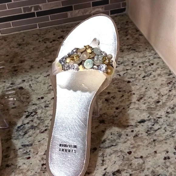 Stuart Weizman Rubber Beaded Accents Flip Flops. - Picture 4 of 9